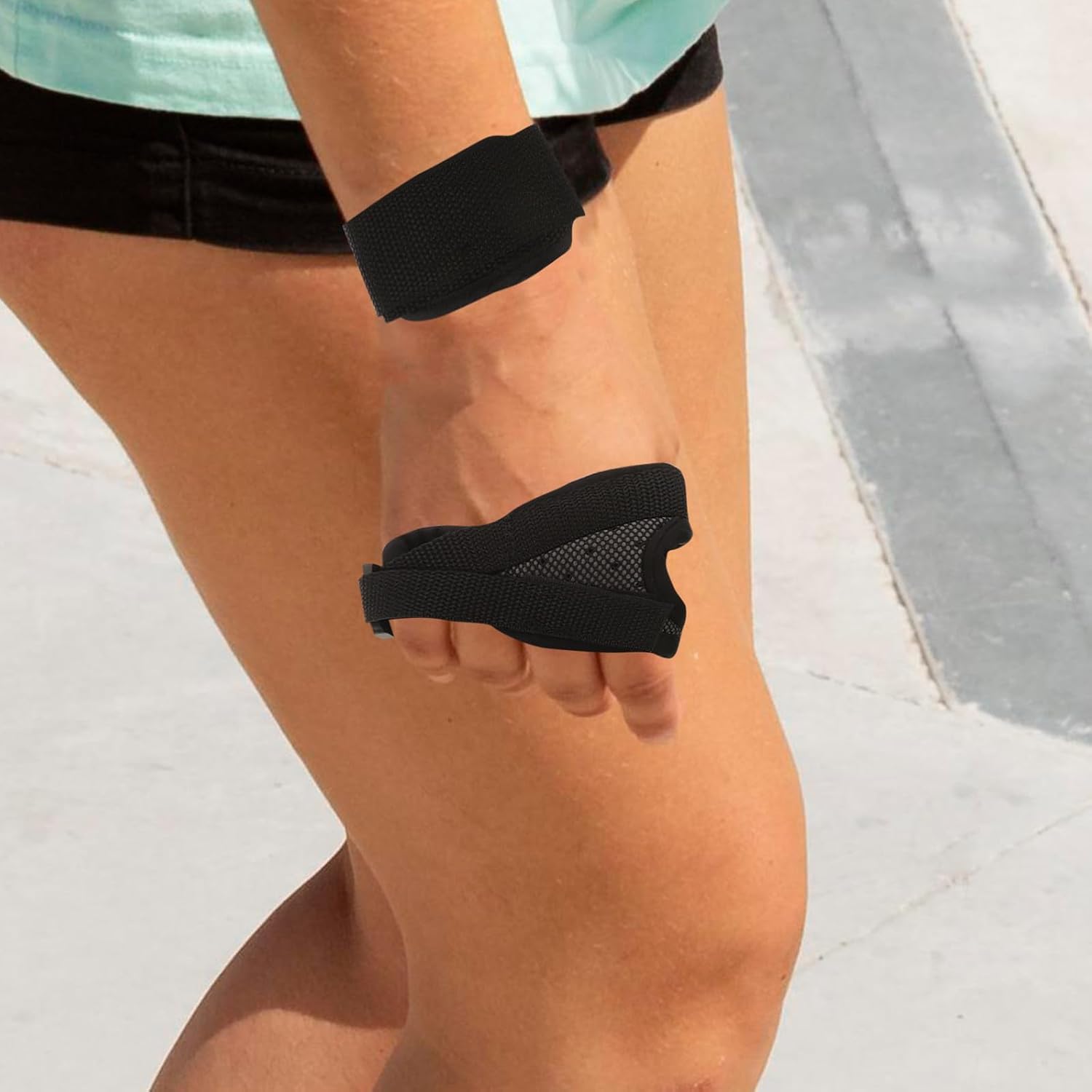 Wrist Guards for Skating and Snowboarding, M Size Unisex Protective Palm and Wrist Support for Roller Skating, Skateboarding, and Skiing Adults and Youth