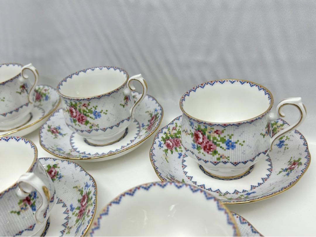 美品】英国製 ロイヤルアルバート☆プチポワン☆ケーキ皿 6枚 ROYAL