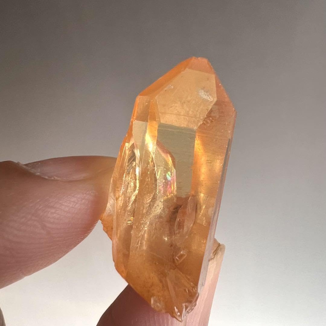 レムリアンシードクリスタル　トライアングル　ゴールデンヒーラー　水晶 レムリアンシードクリスタル トライアングル ゴールデンヒーラー 水晶