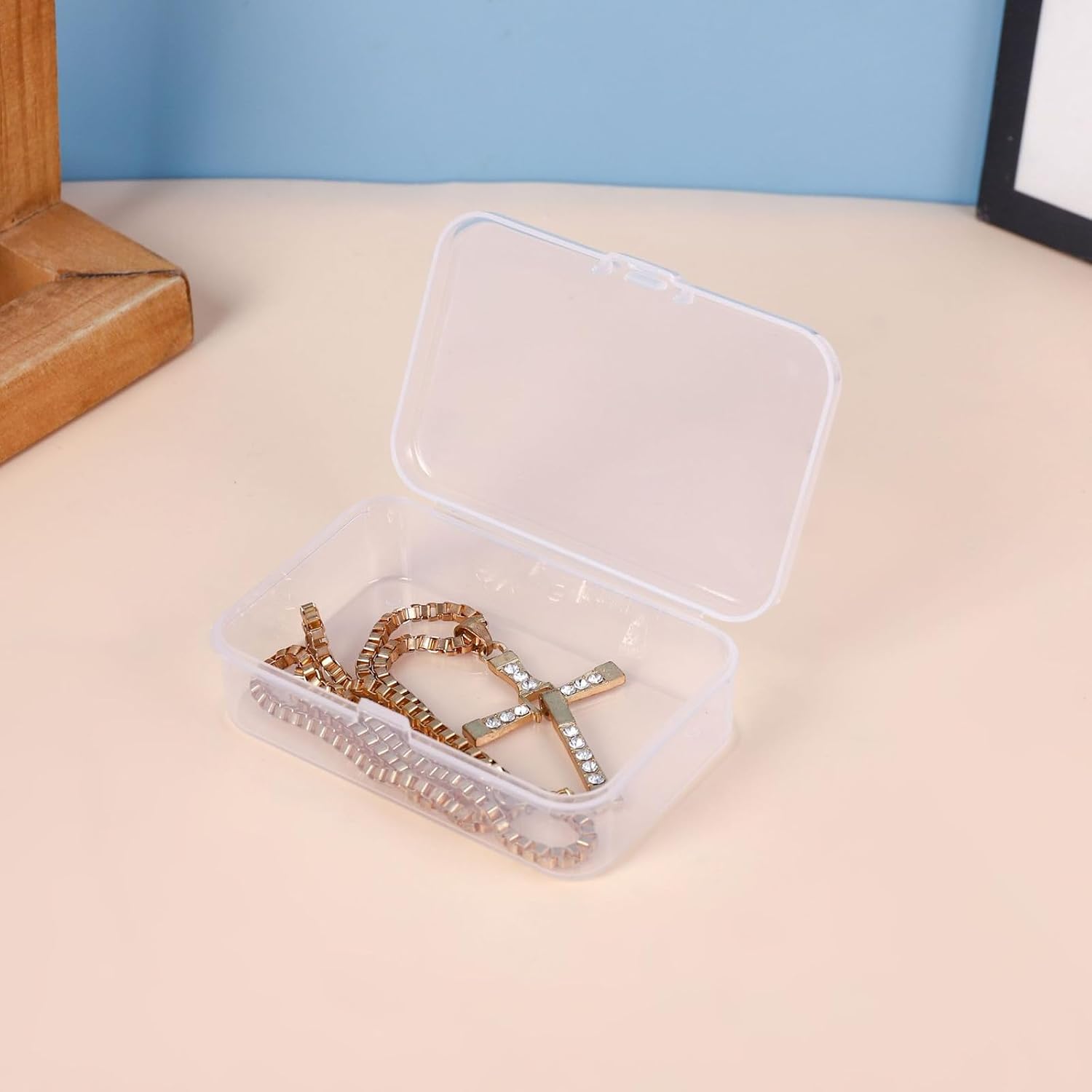Cotton Round Holder, 4 Pcs, Portable Plastic Travel Case with Lid