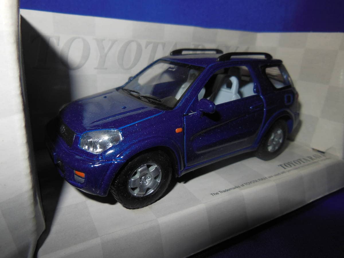キムタク　木村拓哉　クッション　トヨタ　RAV4　ノベルティー Amazon | 1/32 トヨタ RAV4 青 BLUE KINSMART 木村拓哉 キムタク