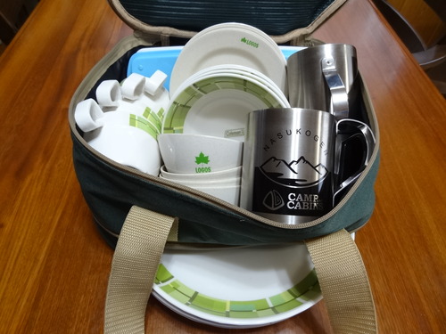 Amazon | Coleman(コールマン) メラミンテーブルウェアセット 170-9135