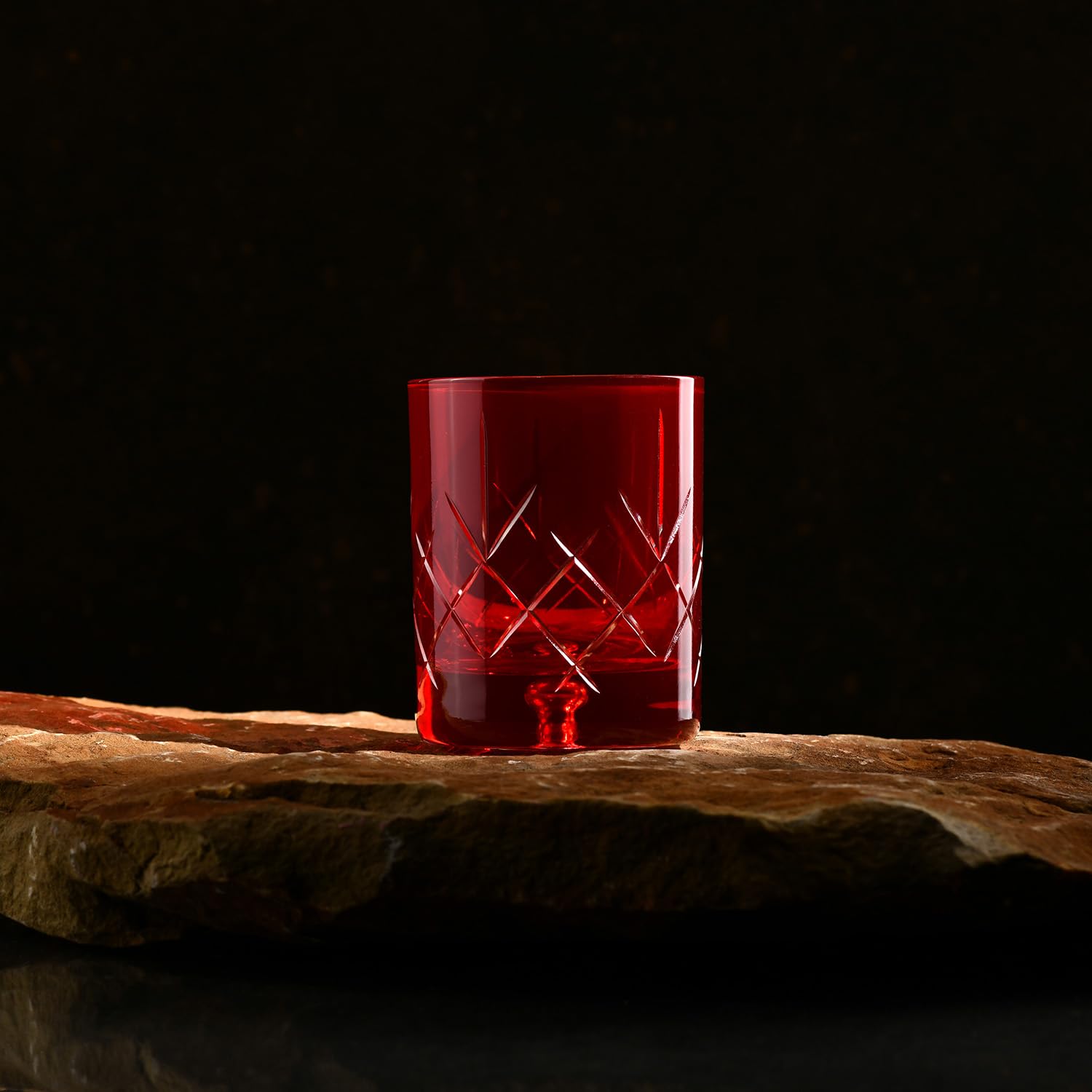 KROSNO Saga Rote Whiskygläser 250 ml, 4er Set, Kristallglas, Handgeschliffen, Elegante Gläser für Bourbon und Drinks