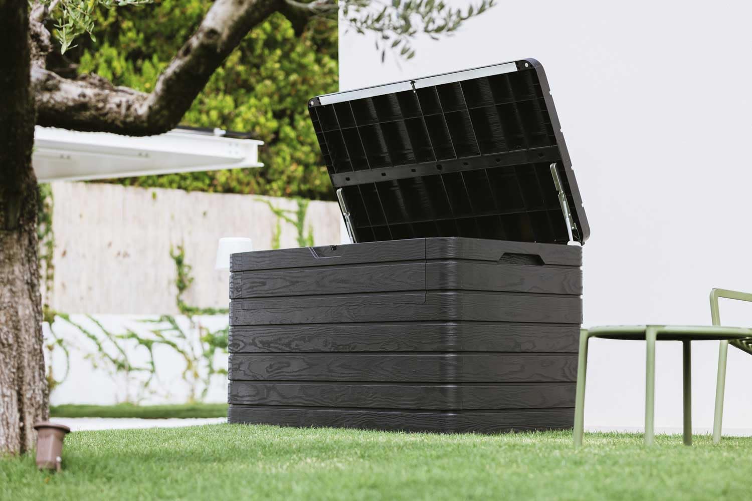 Ondis24 Dolomiti Kissenbox XXL Auflagenbox Gartenbox anthrazit 970 Liter Truhe Holz Optik mit Gasdruckfedern ca. 146 x 82 x 85 (H) cm