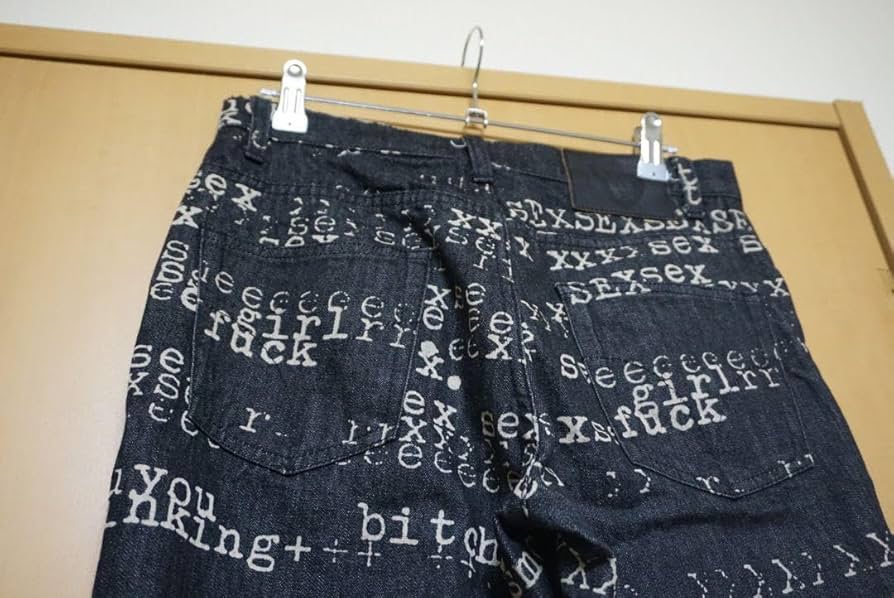 Hysterics黒タイプライター英字柄希少レア90sフレアデニムSEXfuck Hysterics黒タイプライター英字柄希少レア90sフレアデニムSEXfuck
