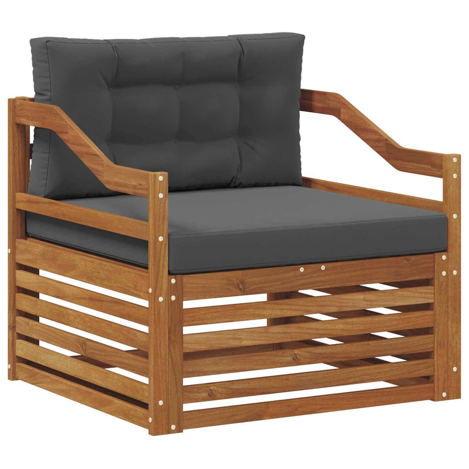 Fauteuil d'extérieur en bois brut pour savourer la douceur des beaux jours sur votre terrasse