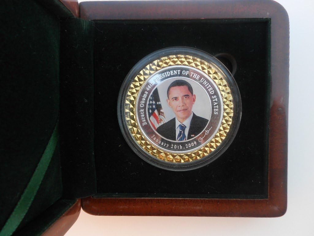 Obama Commerative Coin in It's own Classy Case - (Serious Collector Series)