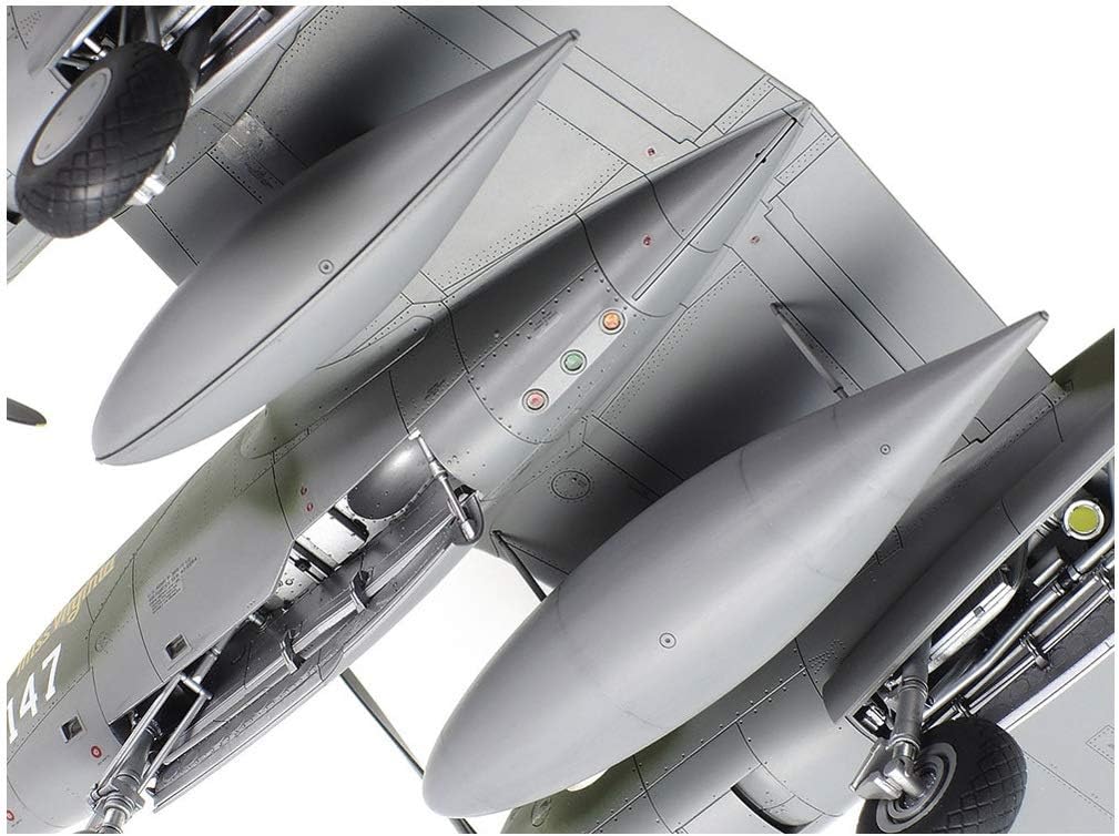 TAMIYA USA TAM61120 1/48 Lockheed P-38 F/G Lightning
