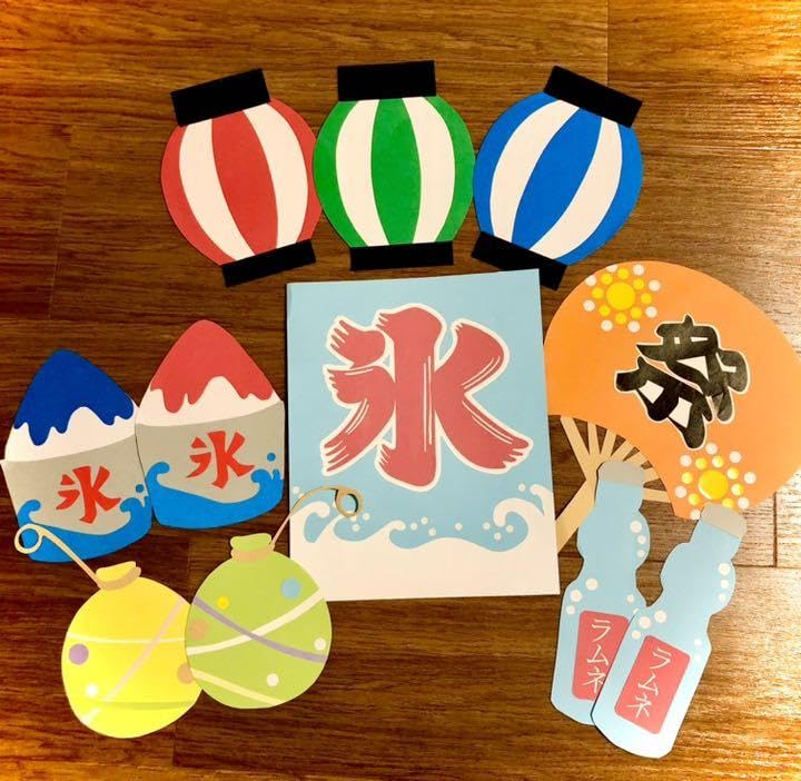 夏の思い出〜ダックスちゃんの壁飾り Amazon.co.jp: 製作キット保育 壁面夏 壁面飾り夏 壁面ペンギン