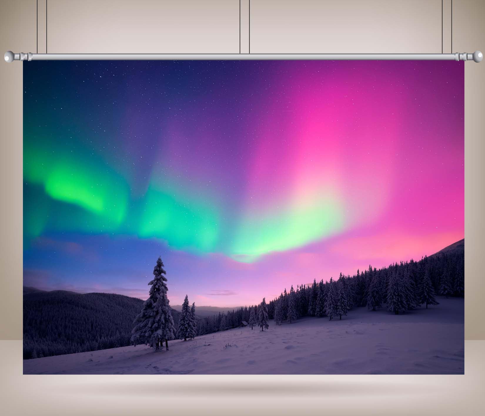 Stoff 3,6x3m (12x10FT) Rosa Grüne Aurora Schneefeld Fotohintergrund Einzelne Kiefer Winternachthimmel Kulisse für Feiertag Party Porträt Familie Erwachsene