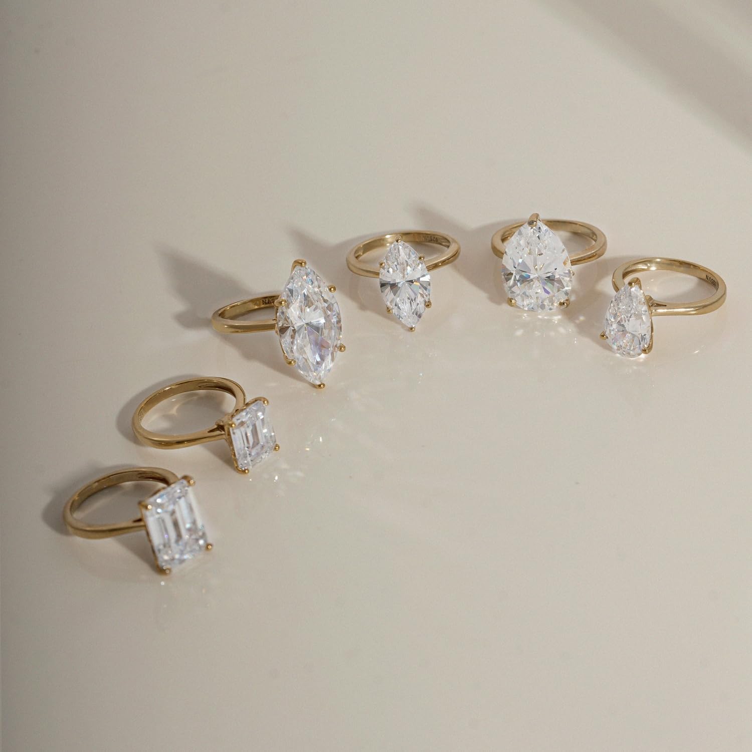 DIAMONBLISS Marilyn Monroe 10-Carat Big Solitaire Ring For Women | 14K Gold Plated 925 Sterling Silver Glamorous Cocktail Ring | 100 Facet Cubic Zirconia CZ Simulated Diamond - Image 5