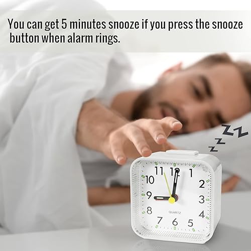 Miniatura 4 de Pequeño reloj despertador de escritorio blanco para niños, reloj analógico de viaje con pilas, relojes de noche más silenciosos para dormitorios,