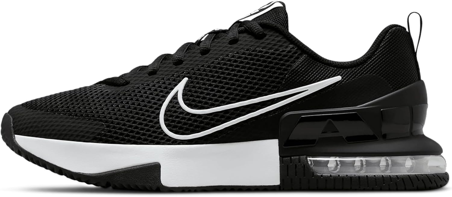new black and white nike trainers