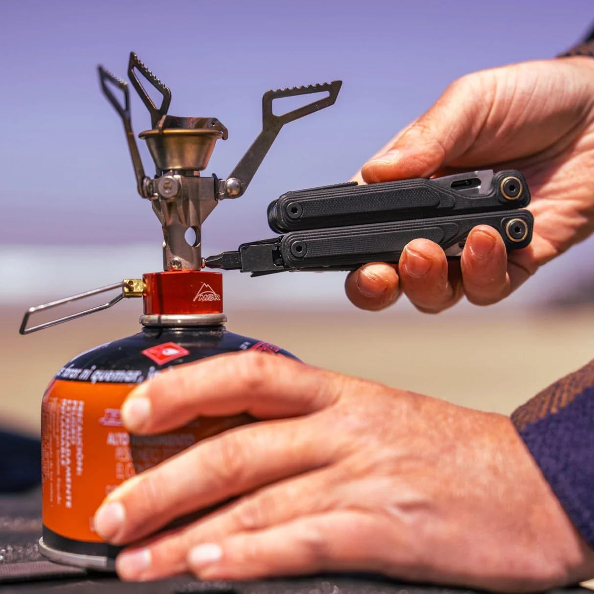 Leatherman Wave Alpha Multitool - 16-in-1 Werkzeuge mit MagnaCut-Klinge, Säge, Feile, Innovativer Schere und mehr Bedienkomfort - Obsidian