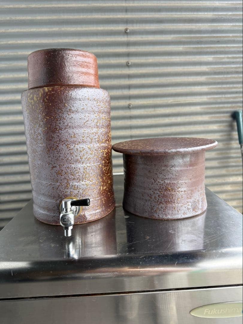 Amazon.co.jp: 焼酎サーバー 陶器製 蛇口付き 酒 ウォーターサーバ