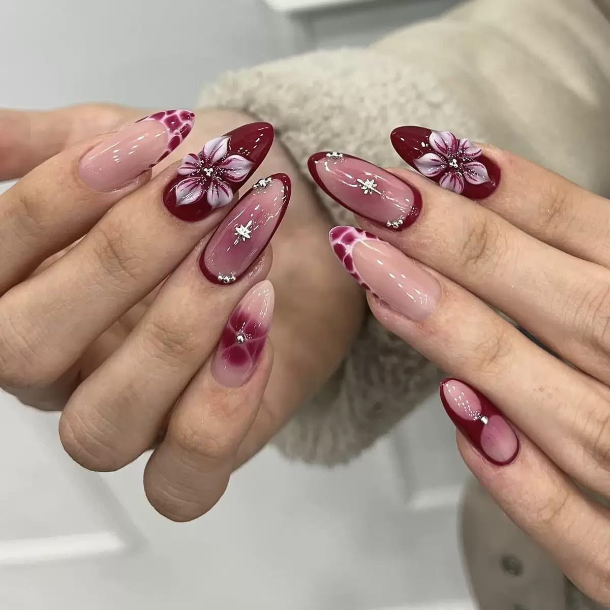 Almond Press On Nails - 24 Reusable Fake Nails -32