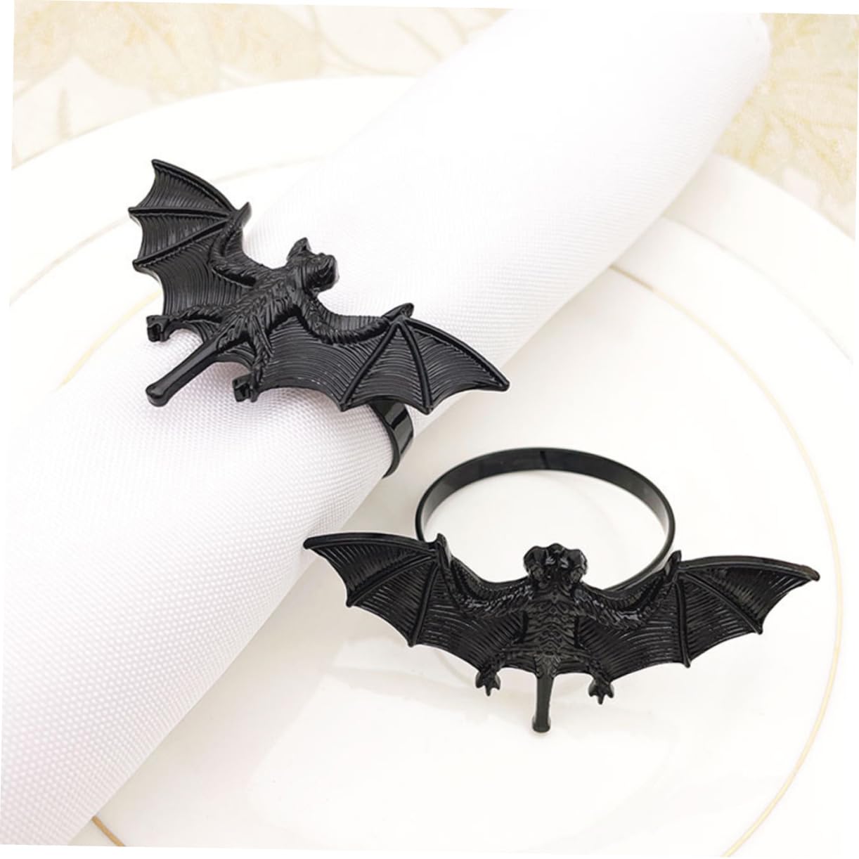 SHOWERORO 16stücke Spooky Bat Napkin Gruselige Fledermaus Tischdeko Für Halloween Und Festlichkeiten Und Kreative Serviettenringe Legiertem Material