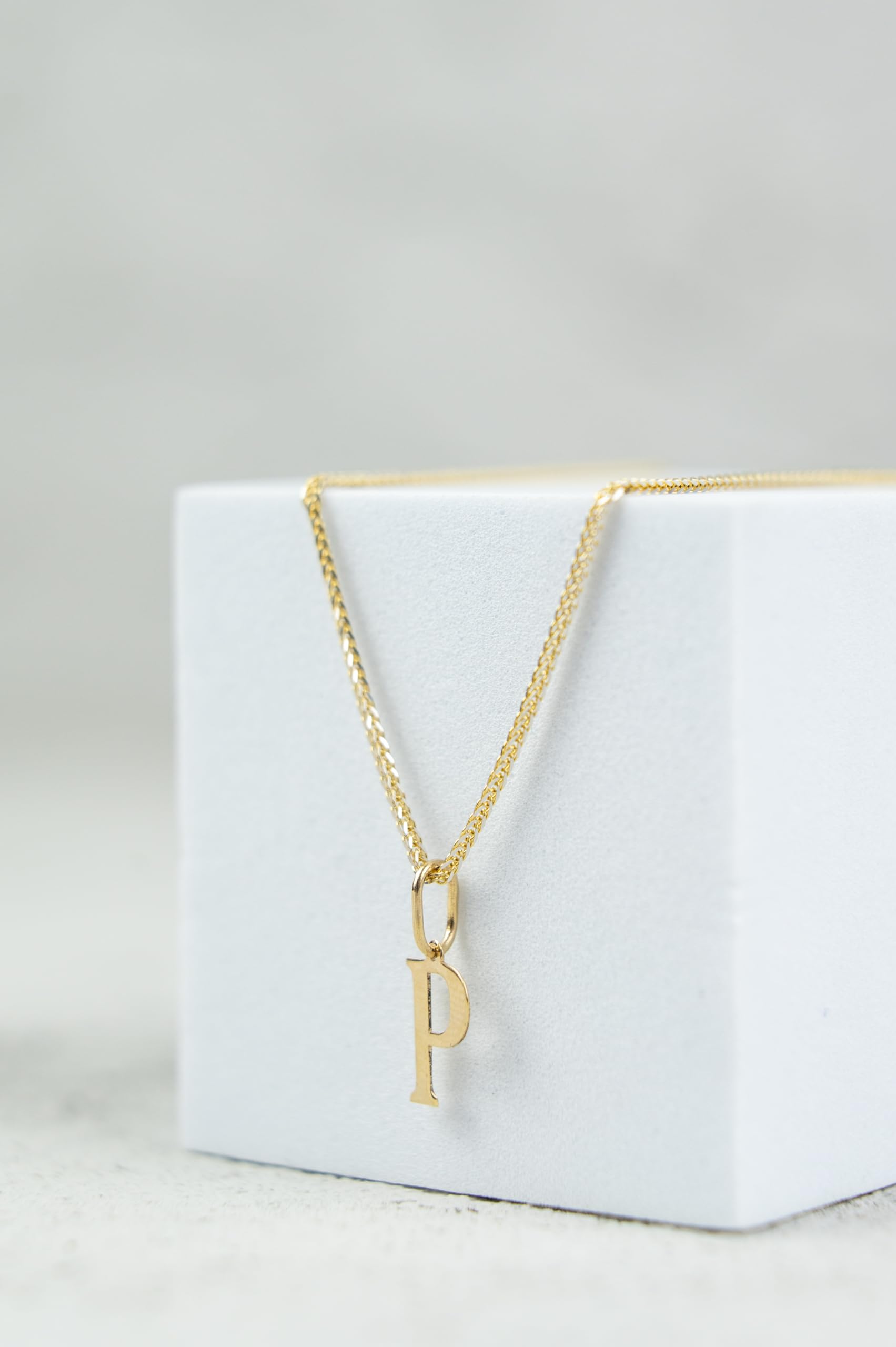 Rodium – Buchstabenanhänger P aus 585er Gelbgold – 14-Karat-Initialen-Anhänger für Halskette oder Armband – Geschenk für Frauen – hergestellt in Italien