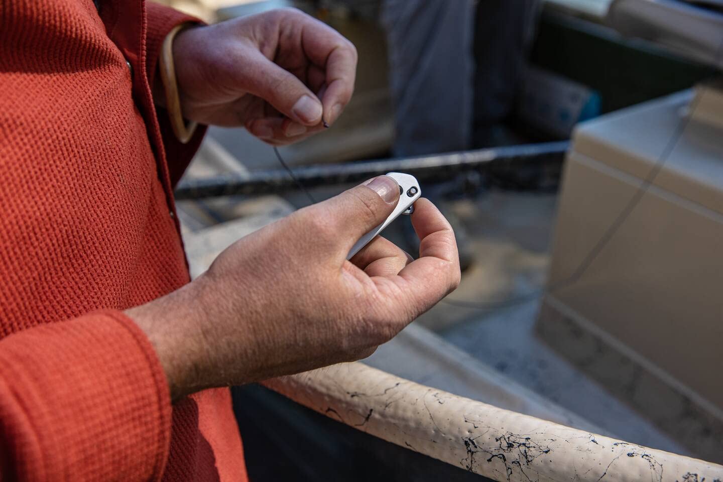 Gerber Scyzoryk z klipsem do paska, Spire, ostrze ze stali nierdzewnej 440A w stylu odwróconego tanto z aluminiowymi łuskami rękojeści, flipper ze wspomaganiem otwierania, długość ostrza: 7,4 cm
