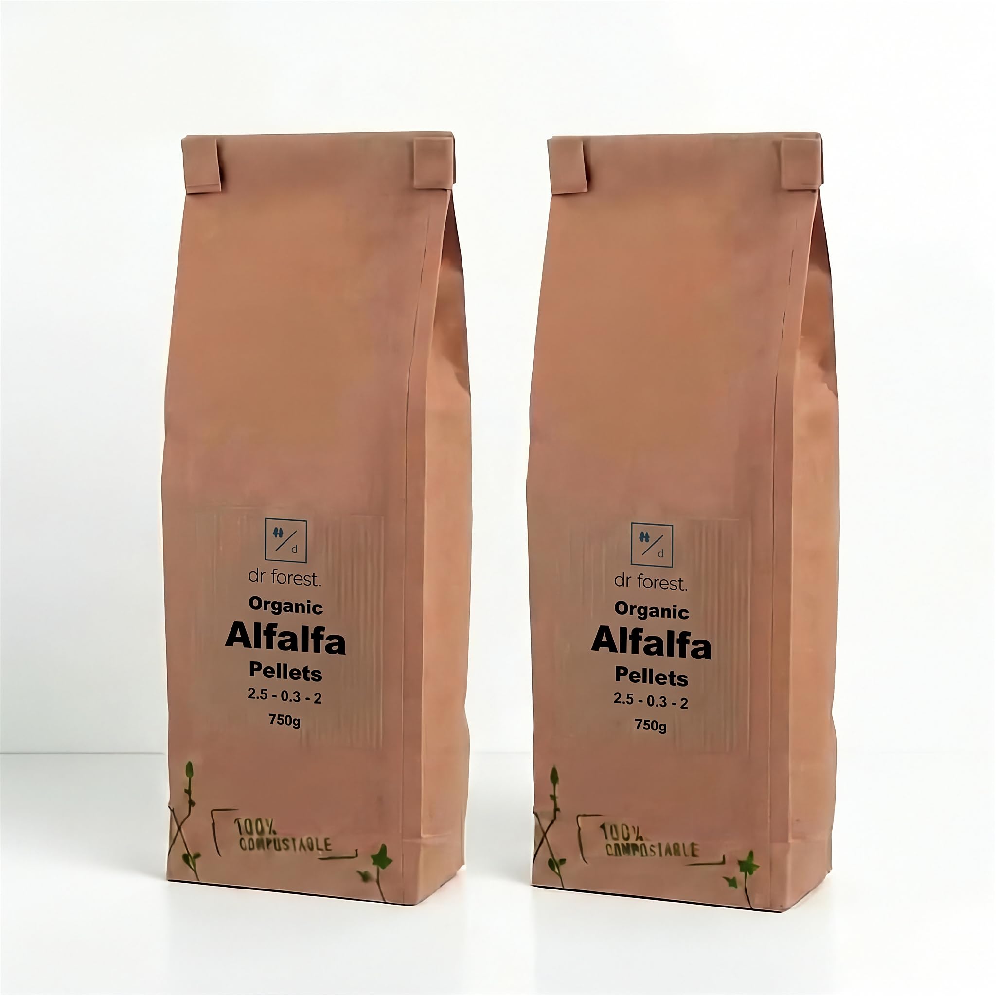 Alfalfa Meal Pellets 4 kg - Alfalfa Fertiliser for Roses, Garden Vegetables and Lawns - 2.5-0.3-2 NPK Slow Release Nitrogen with Triacontanol - Covers 27 to 40 sq m