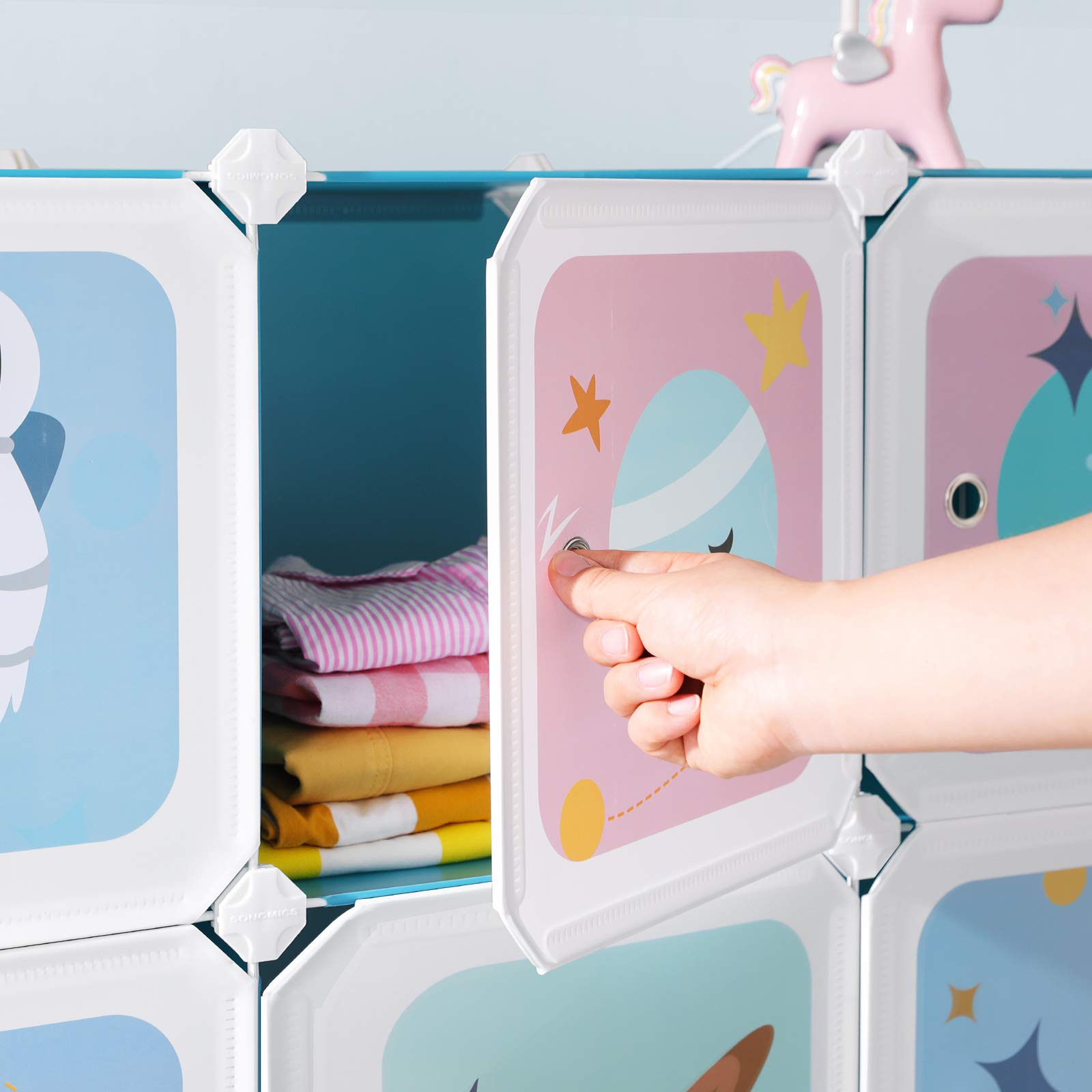 SONGMICS Regalsystem mit 15 Würfeln, Aufbewahrungsschrank für Kinder, Steckregal, Schuhregal aus Kunststoff, Kleiderschrank mit Türen, Mehrzweck, Schuhe, Spielzeug, 153 x 31 x 153 cm, blau LPC902Q01