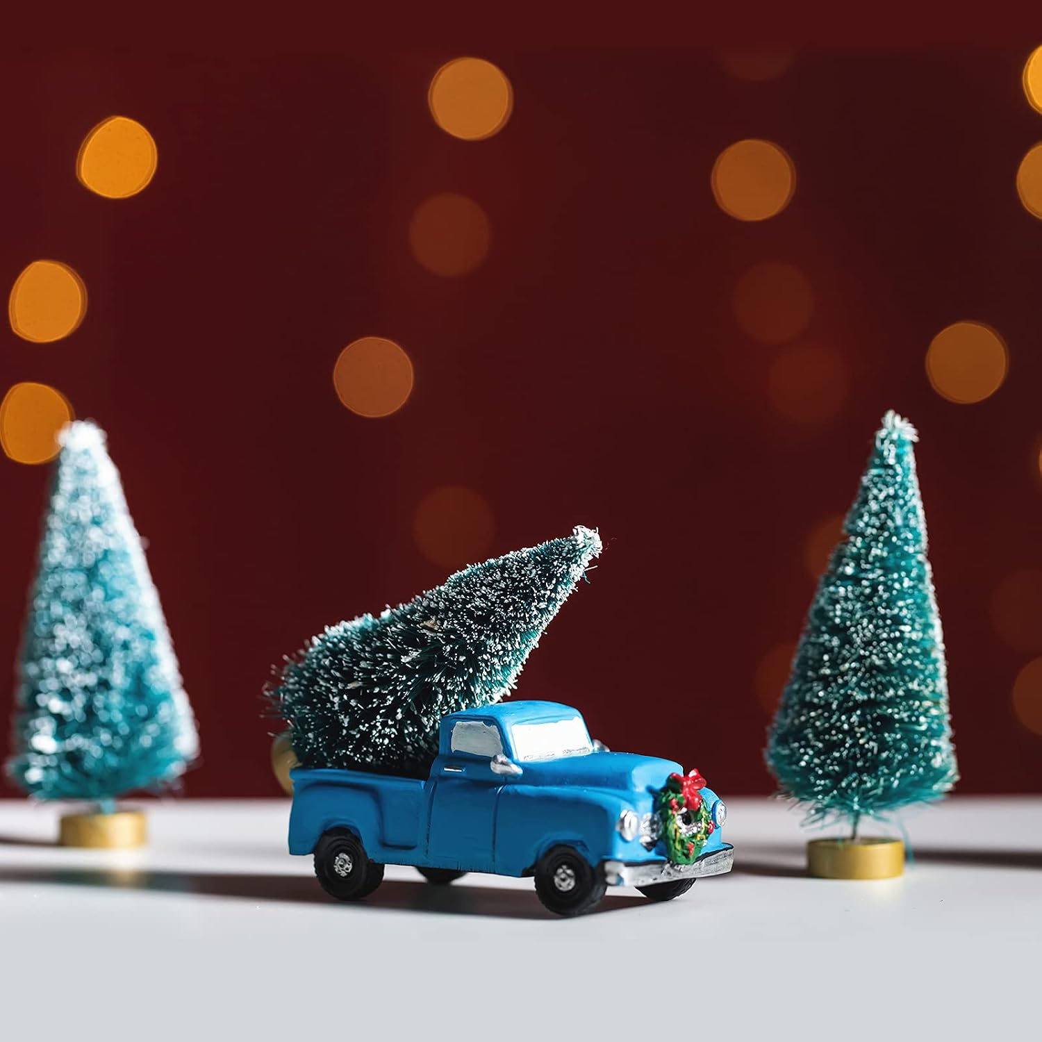 Sumind 72 Pieces Mini Christmas Trees Bottle Brush Trees Plastic Artificial Winter Sisal Mini Pine with Wooden Base Snow Frost Tree Tabletop Tree for Christmas Decoration Gift and Display