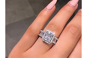 925 Sterling Silver Shimmering Diamond-studded Cocktail Ring