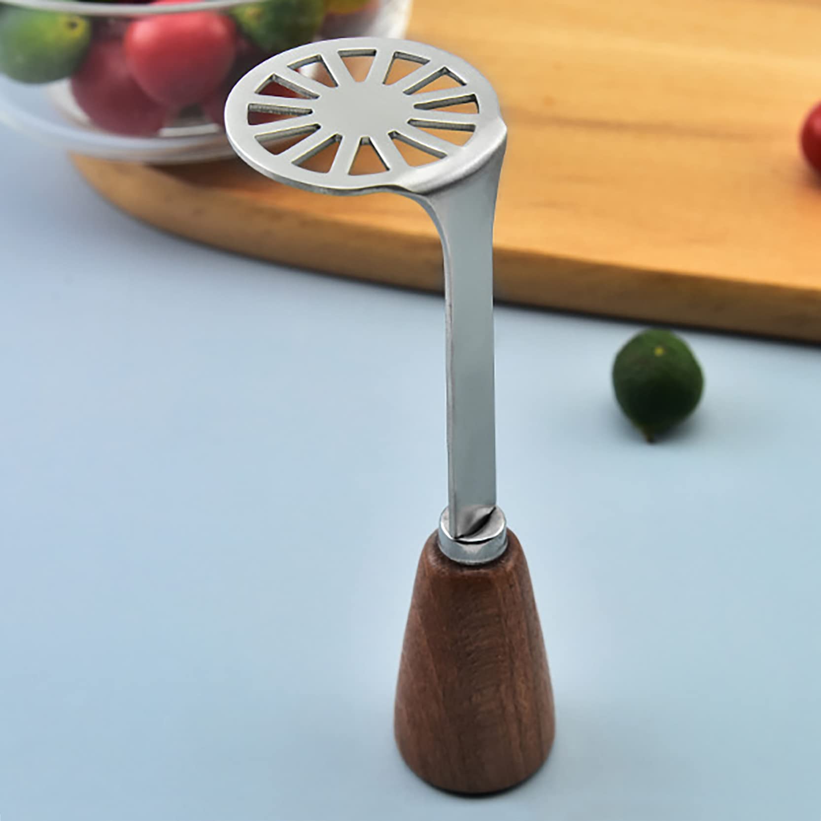2 schiacciapatate in acciaio inox con manico in legno (1 grande + 1 piccolo), schiacciapatate da cucina, schiacciapatate per spremere carote, banane, fagioli, zucca, frutta
