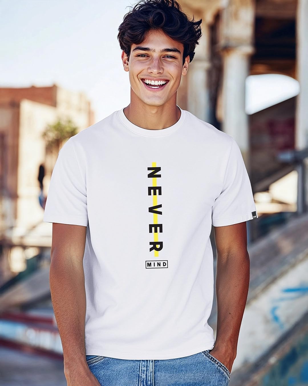 Bewakoof Camiseta estampada 100% algodón para hombre, ajuste regular, cuello redondo, media manga, blanco, 48