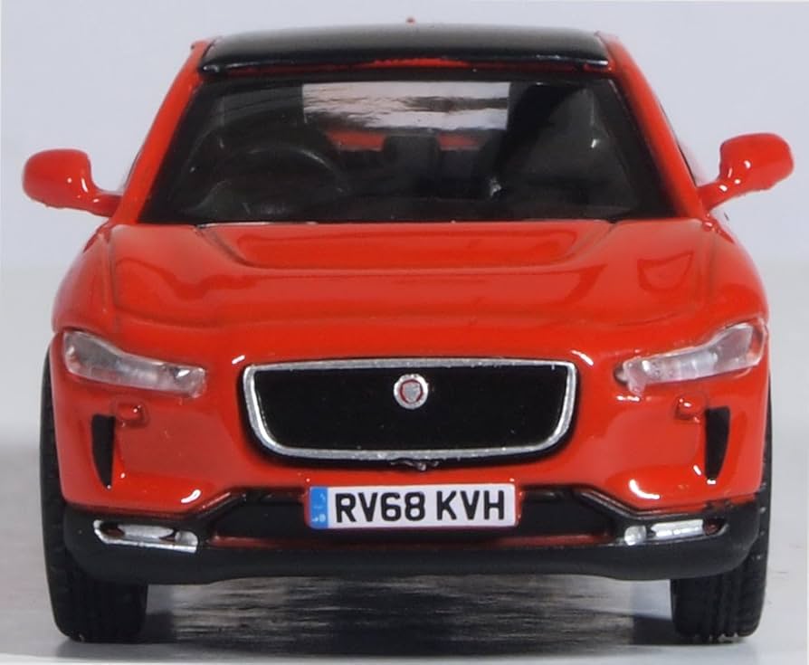 JAGUAR I-PACE 1/43スケールモデル All-Electric Jaguar I-PACE 1:43 Scale | Jaguar Lifestyle
