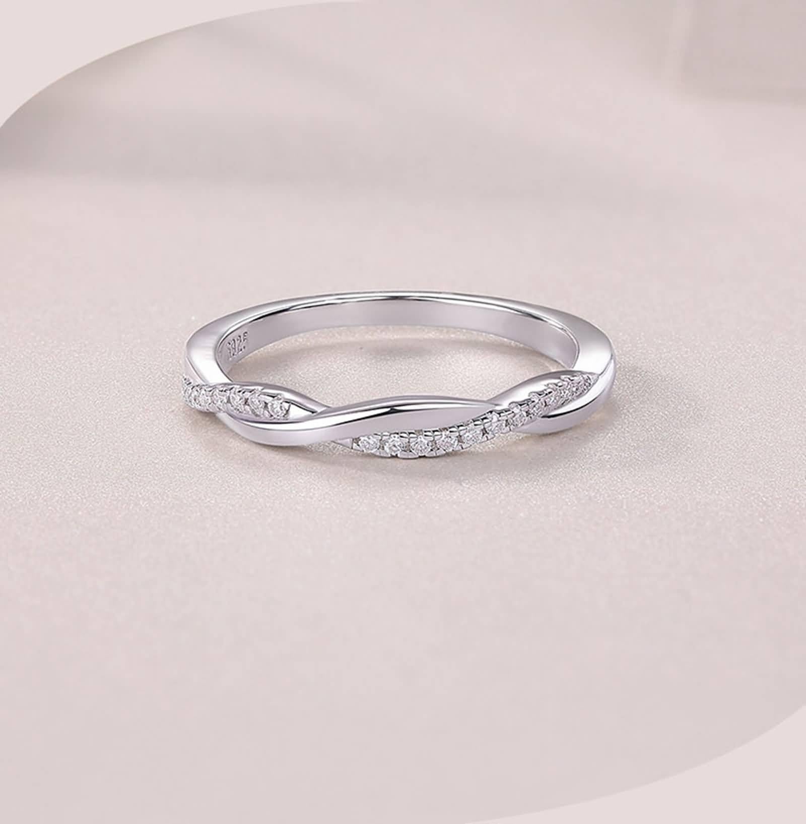 Anello da donna delicato sottile, anello da donna attorcigliato con moissanite argento bianco 14 carati, misura 14 (17,2)