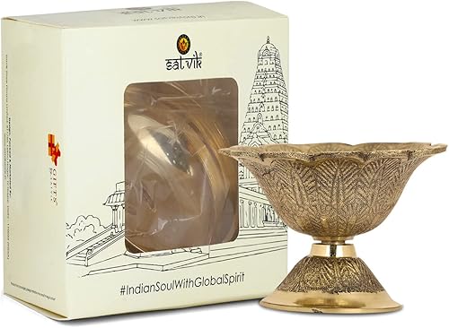 SATVIK - 1 pieza de latón en forma de flor Diya diseño grabado Devdas Metal Akhand Dia Festival Diwali Puja Pooja Mandir Home Temple Oil Lamp con