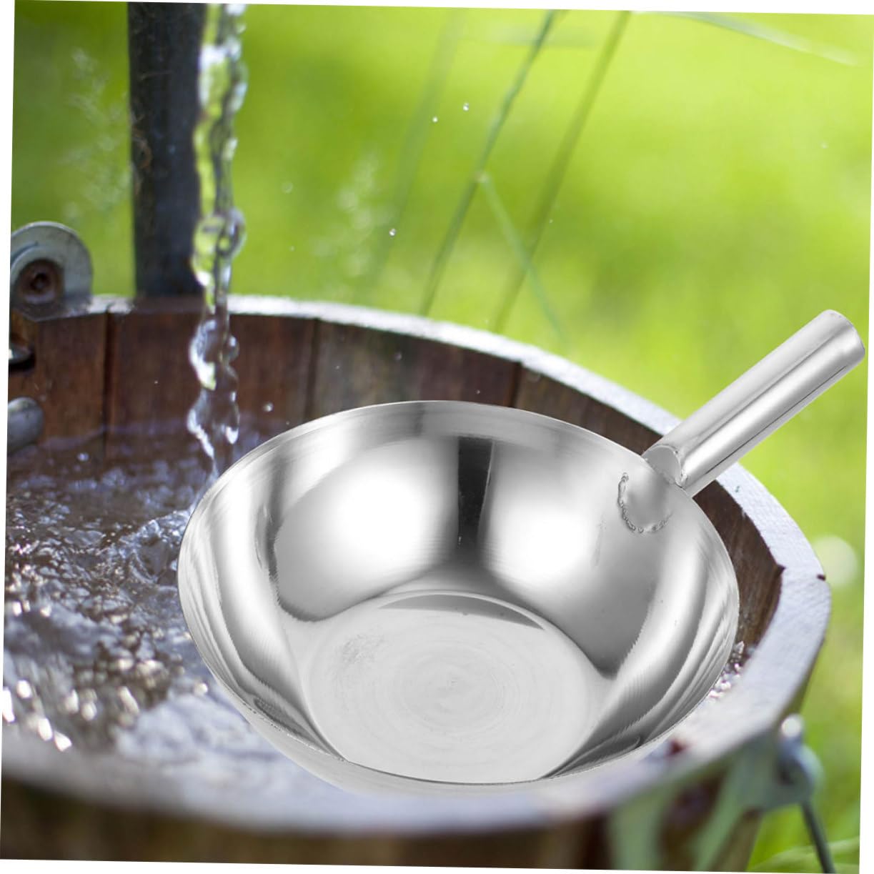 Louche à Eau en Acier Inoxydable Manche Long et Structure Épaisse, Pelle à Arroser Robuste et Peu Encombrante Cuisine et Maison