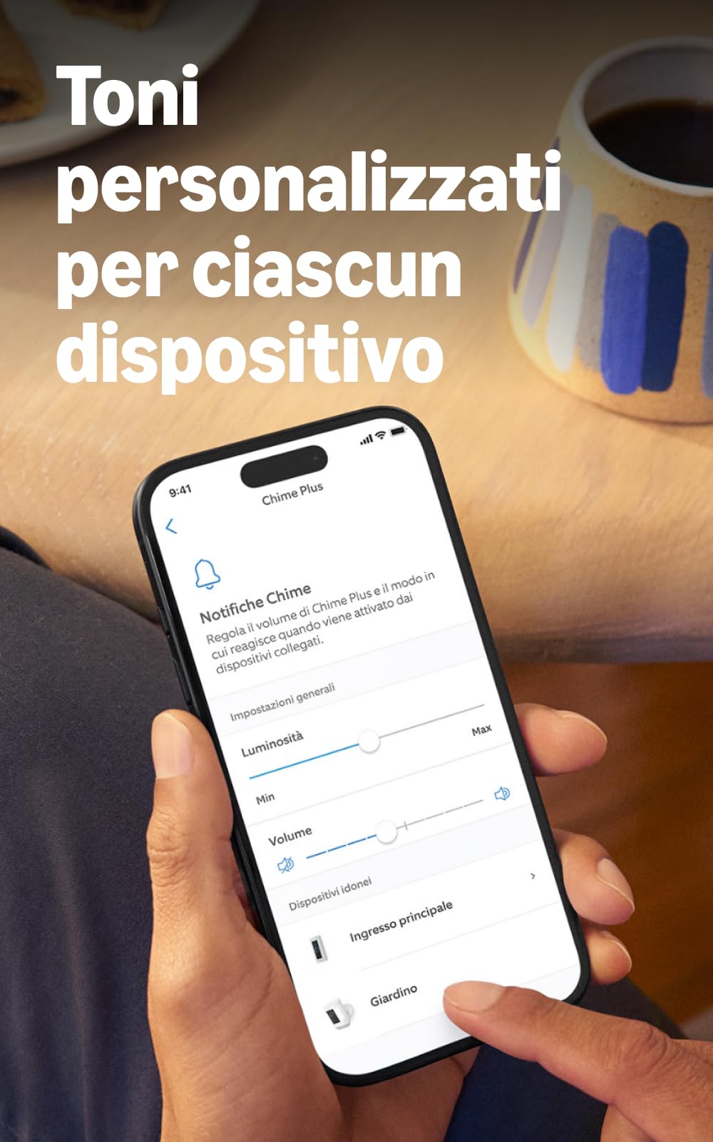 Ring Chime Plus (ultimo modello) | Avvisi audio nitidi e chiari per tutti i dispositivi Ring | Luce notturna integrata | Toni personalizzabili | Facile installazione fai-da-te, alimentazione plug-in
