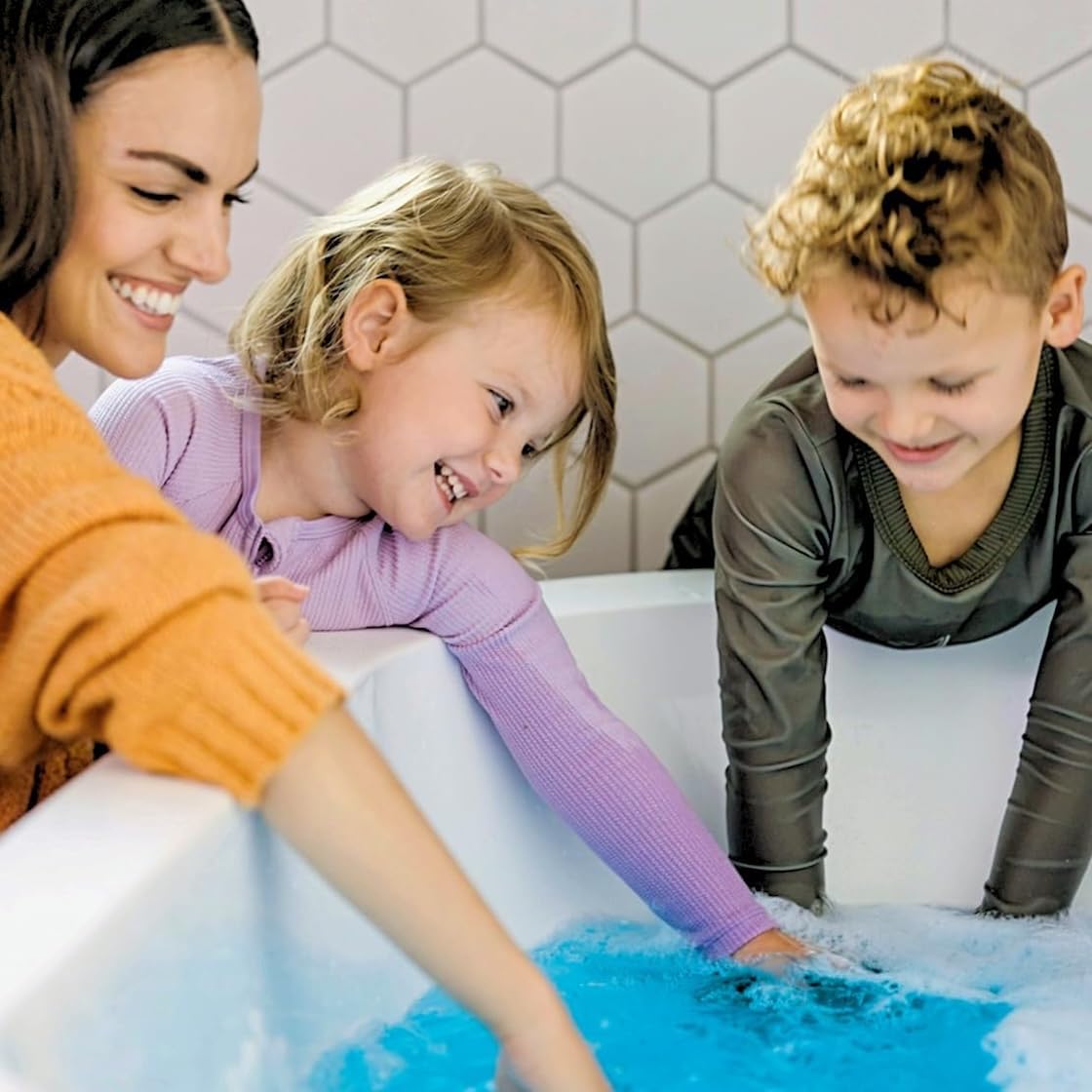 Honeysticks Burbujas de Bañera para Niños – Espuma de Baño a Base de Plantas – Bubble Bath que Cambia el Color del Agua y Crea Mucha Espuma – No Tóxica, No Irritante - 3 Uds - Azul, Amarillo, Rojo