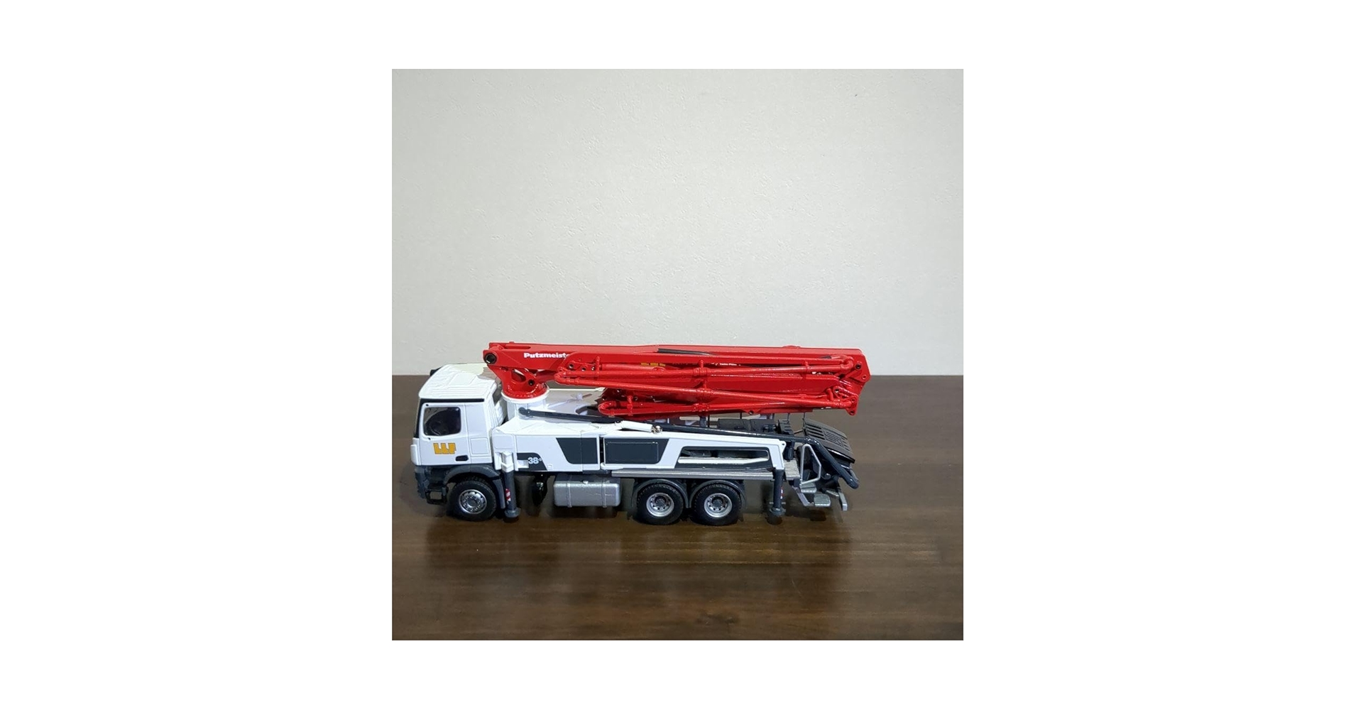 コンラッド SCHWING ポンプ車 1/50 ミニチュア おまけ付き コンラッド SCHWING ポンプ車 1/50 ミニチュア おまけ付き コンラッド