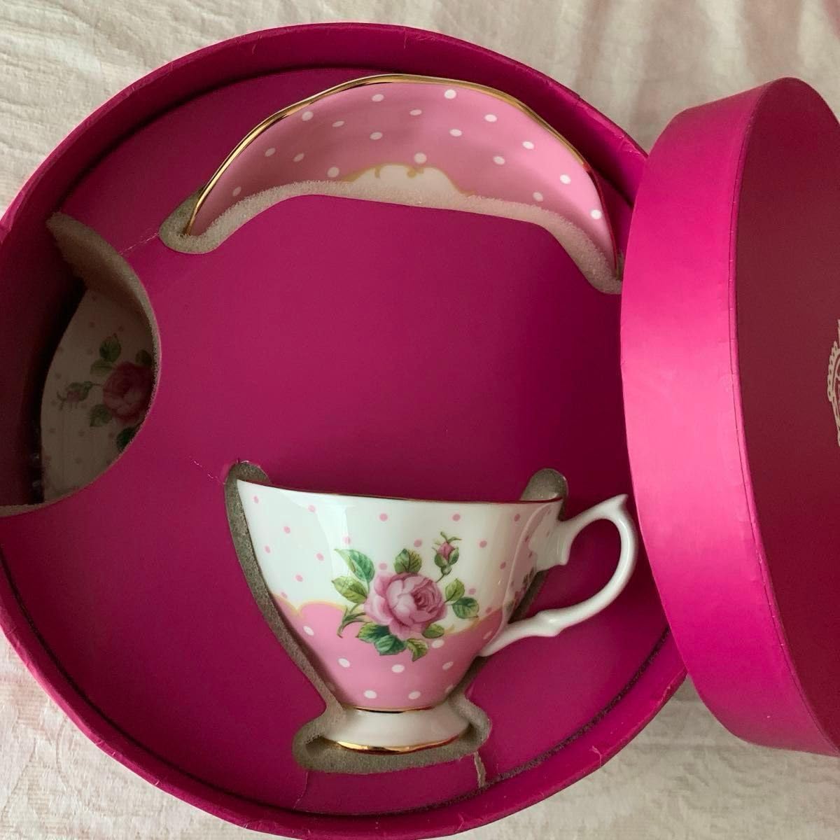 ロイヤルアルバート】セット3点 ロイヤルアルバート3点セット