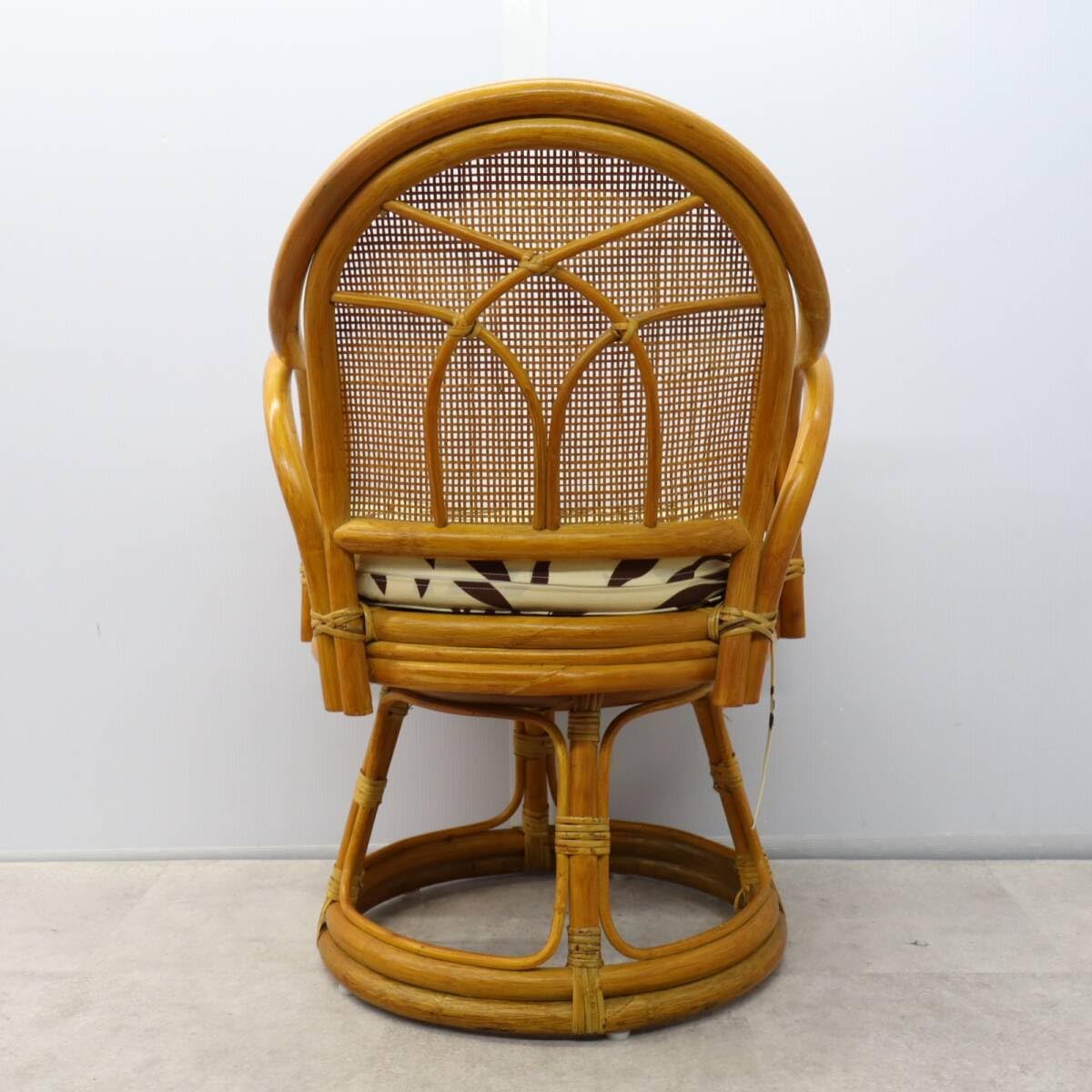 (s)座面高さ約36㎝ レトロラタン クッション付き 座椅子 インテリア Amazon｜∀座面高さ約36㎝ レトロラタン クッション付き 座椅子