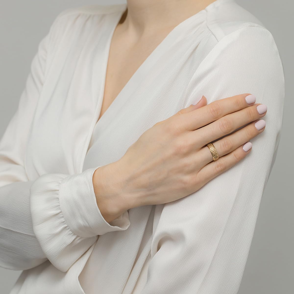 MARKO Goldring Damen 585 Echtgold 14K breiter Ring mit Blütenmuster