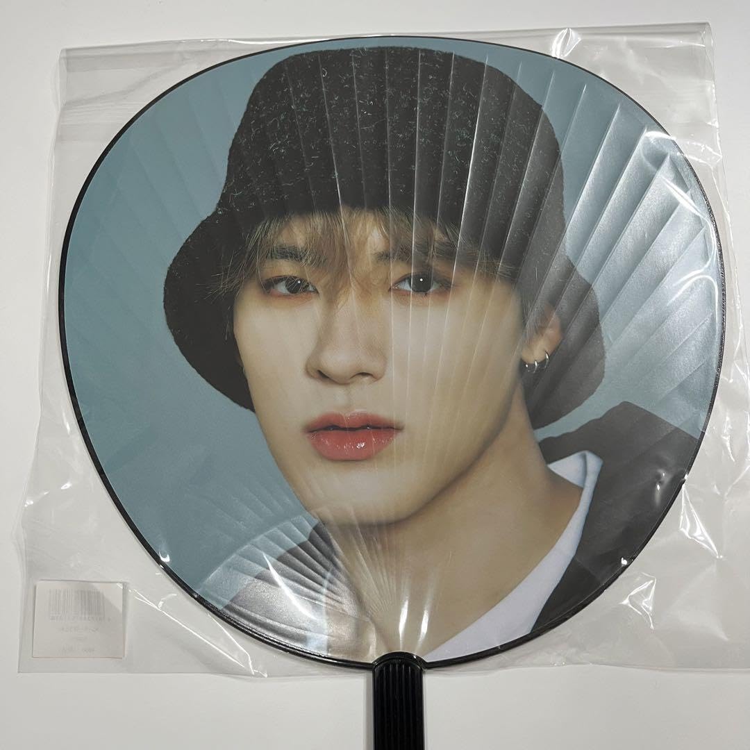 Amazon.co.jp: THE BOYZ ドボイズ エリック うちわ : おもちゃ