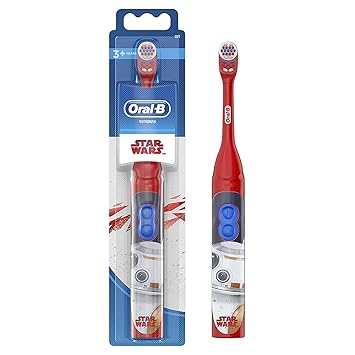 Oral-B Battery Electric Toothbrush Featuring Star Wars Characters for Kids, Battery Toothbrush Handle with 1 Toothbrush Head, as of 3 Years Old