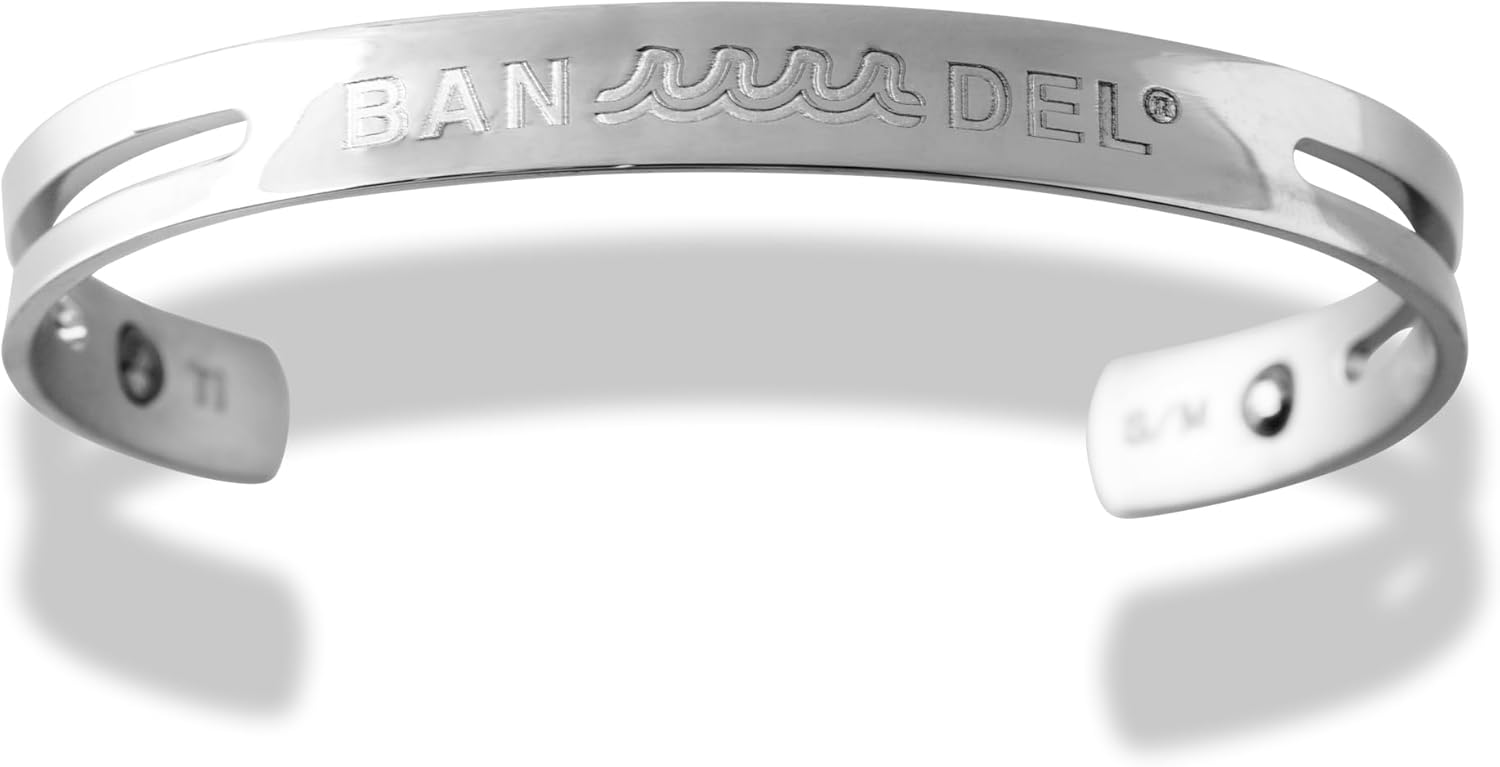 美品 フェラガモ ガンチーニ バッグ アクセサリーポーチ PVC エナメル 希少 美品 フェラガモ ガンチーニ バッグ アクセサリーポーチ PVC エナメル