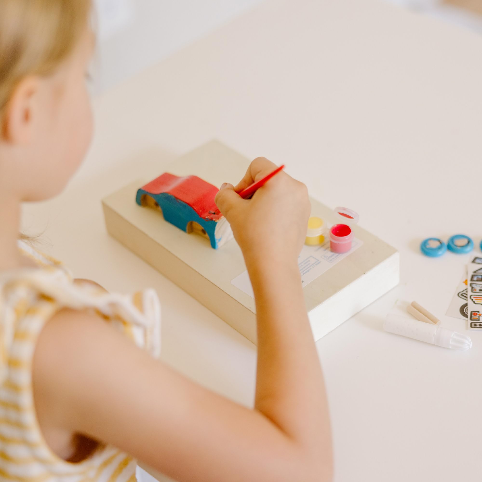 Melissa & Doug Samochód wyścigowy | Sztuka & Rękodzieło | Pretend Play | 3+ | Prezent dla chłopca lub dziewczyny