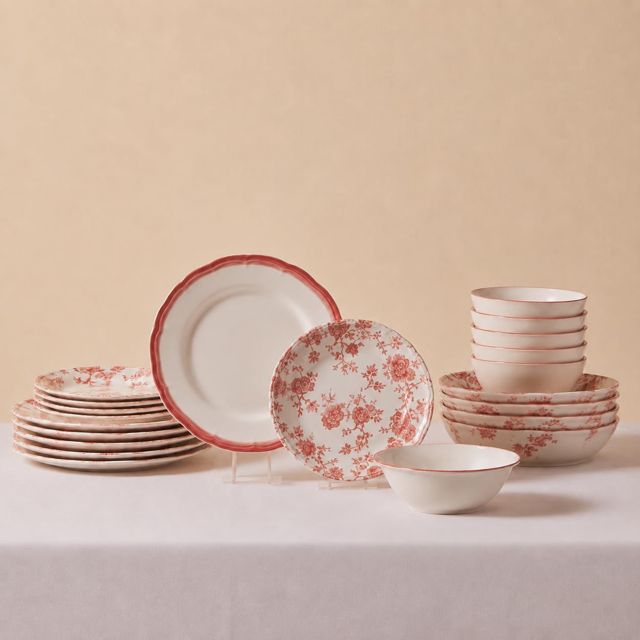 Nordic Schiller Tafelservice 24-teilig aus Porzellan für 6 Personen, Rot | 6 Speiseteller, 6 Suppenteller, 6 Dessertteller, 6 Kompottschalen, Modernes Geschirrset