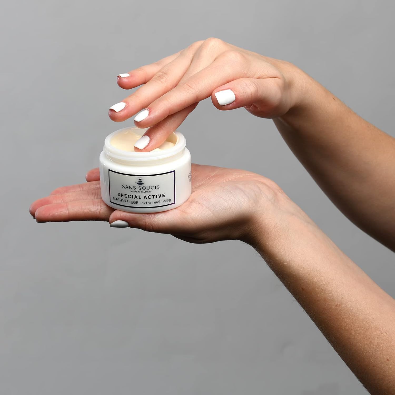 Sans Soucis reichhaltige Nachtcreme für trockene Haut 50 ml A – Feuchtigkeitspflege Pflege Creme für die Nacht Special Active