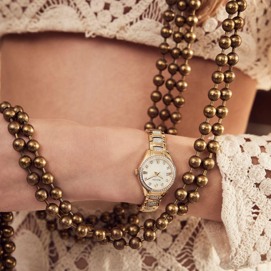 Bulova 98L306 - Reloj de pulsera con esfera de nácar de cristal y tono dorado, 28,5 mm, 98L306, Oro, 9 inches, Moderno