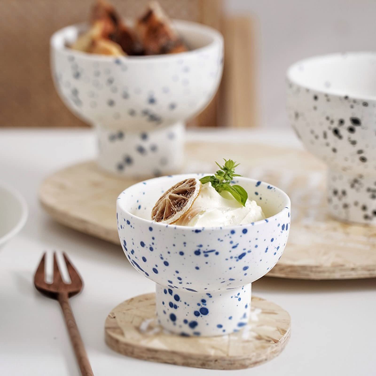 Schalen Schwarze Keramik-EIS-Joghurt-Schüssel Kreative High-Foot-Frühstücks-Haferflocken-Dessert-Salat-Obstschale