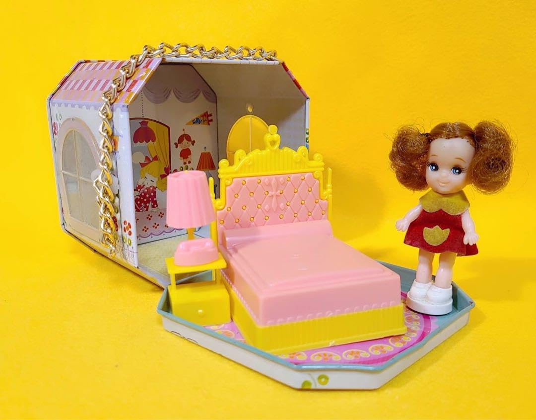 Amazon.co.jp: 1970年代昭和レトロ玩具キャンディちゃん寝室