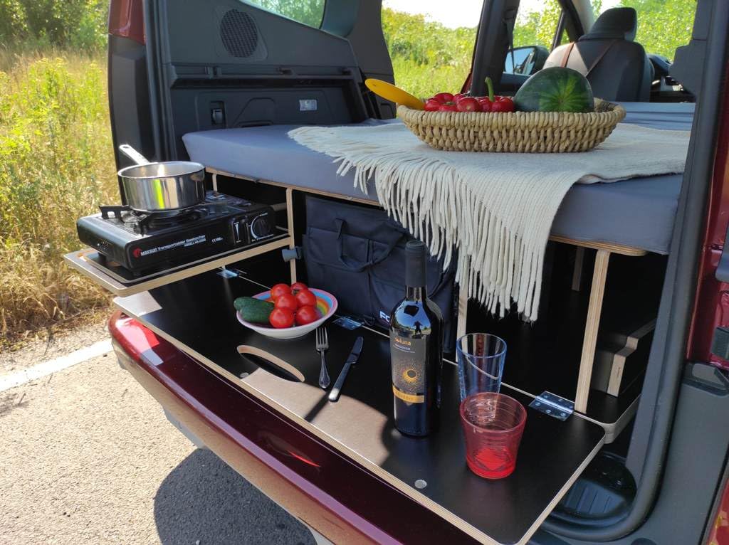 me (Kontur) - Multifunktionale Campingbox für Hochdachkombi zum Stecken ohne Schrauben