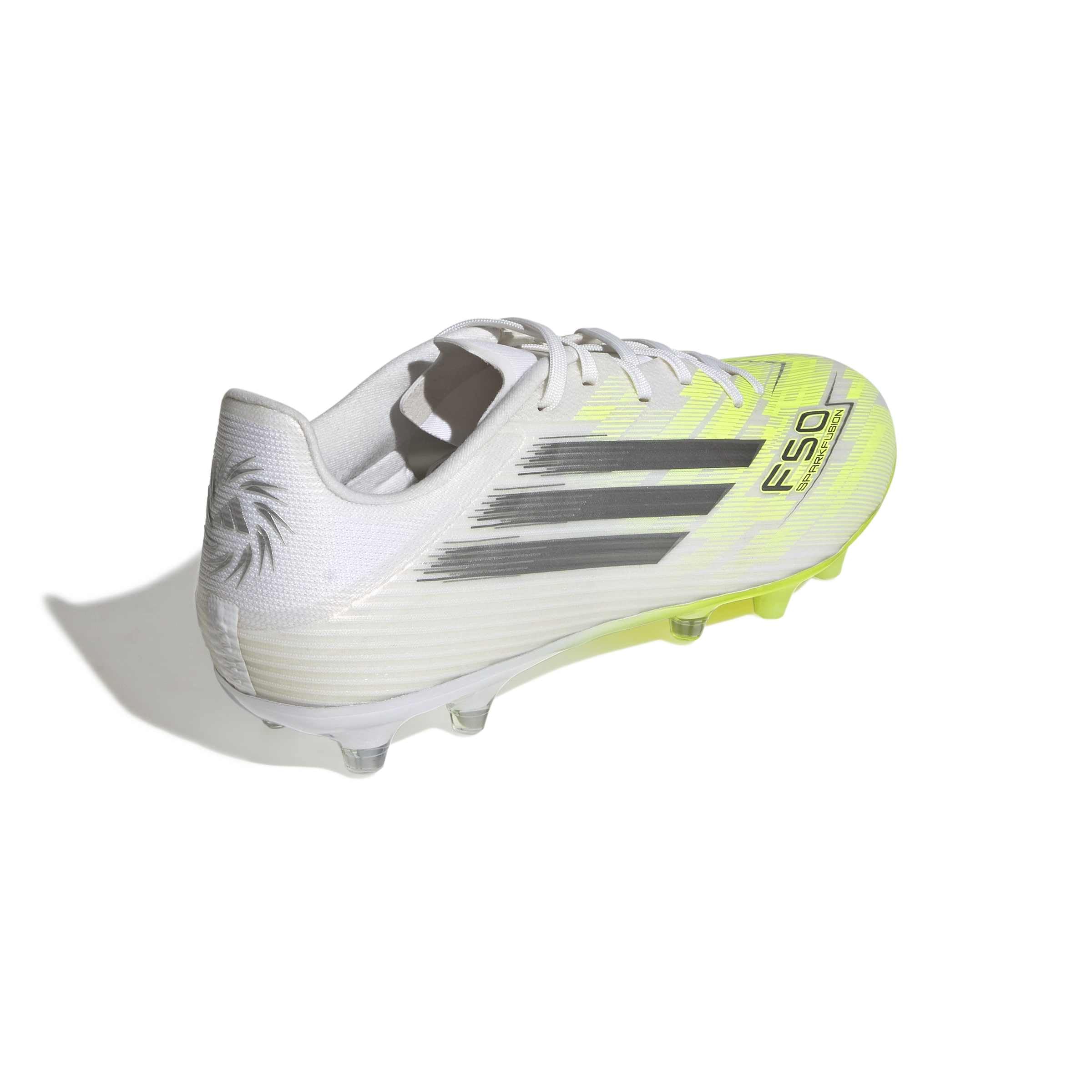 adidas Women's Bota de fútbol F50 SPARKFUSION League Womens Low para césped Natural seco o Artificial